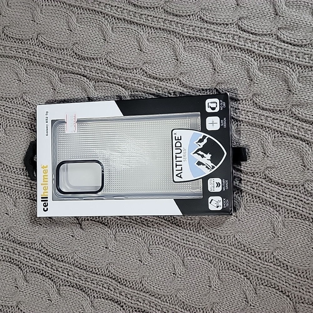 NWT Galaxy A52 5g Phone Case